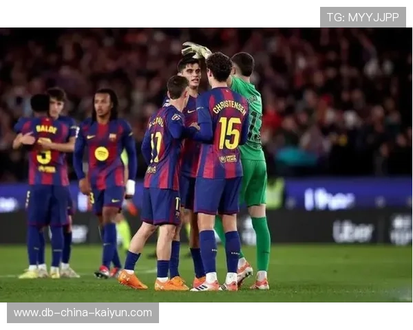 巴萨追德布劳内式调度总控：打造足球界的“中场指挥官”